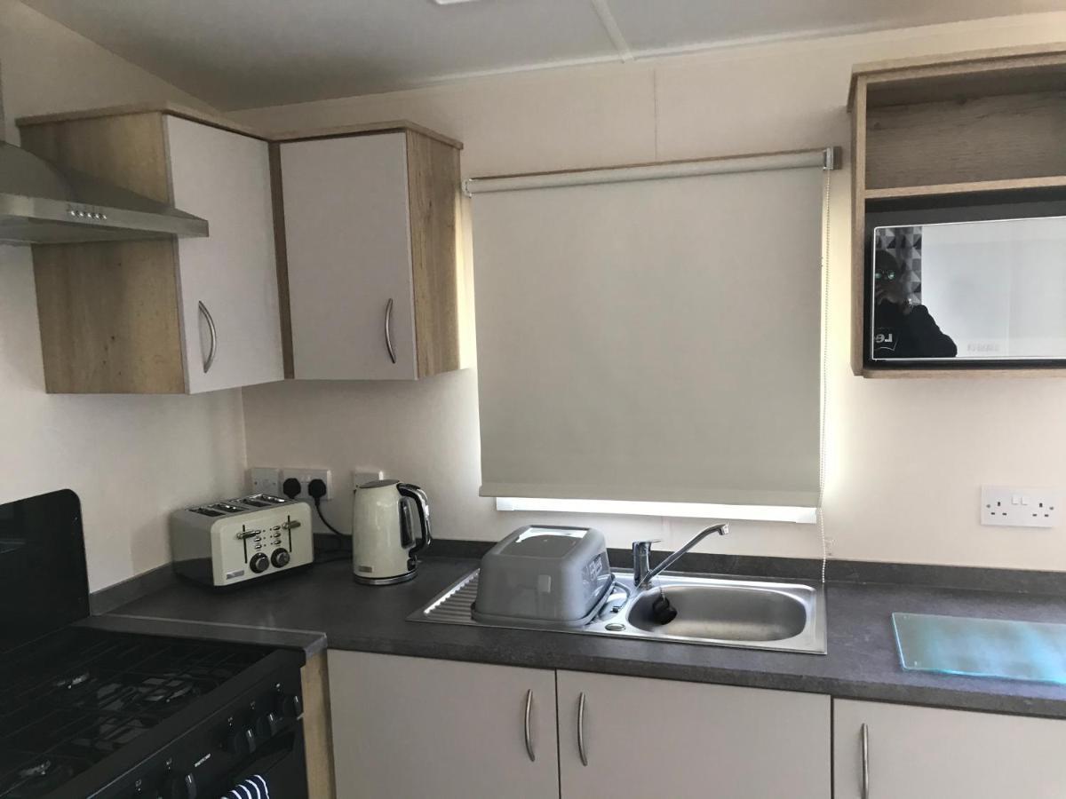 Exclusive 3 Bedroom Caravan, Sleeps 8 People At Parkdean Newquay Holiday Park, Cornwall, Uk Exteriér fotografie