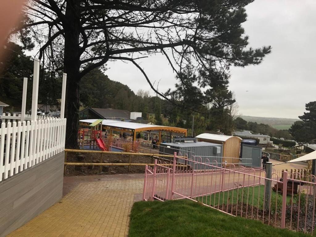 Exclusive 3 Bedroom Caravan, Sleeps 8 People At Parkdean Newquay Holiday Park, Cornwall, Uk Exteriér fotografie